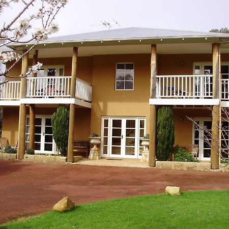 Erravilla Country Estate Spa Suite Accommodation Cowaramup Extérieur photo