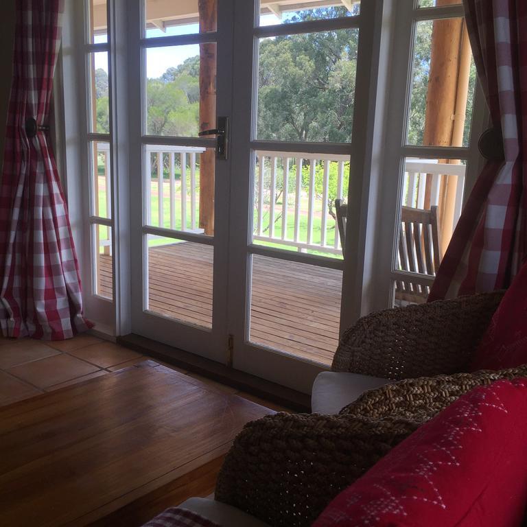 Erravilla Country Estate Spa Suite Accommodation Cowaramup Extérieur photo