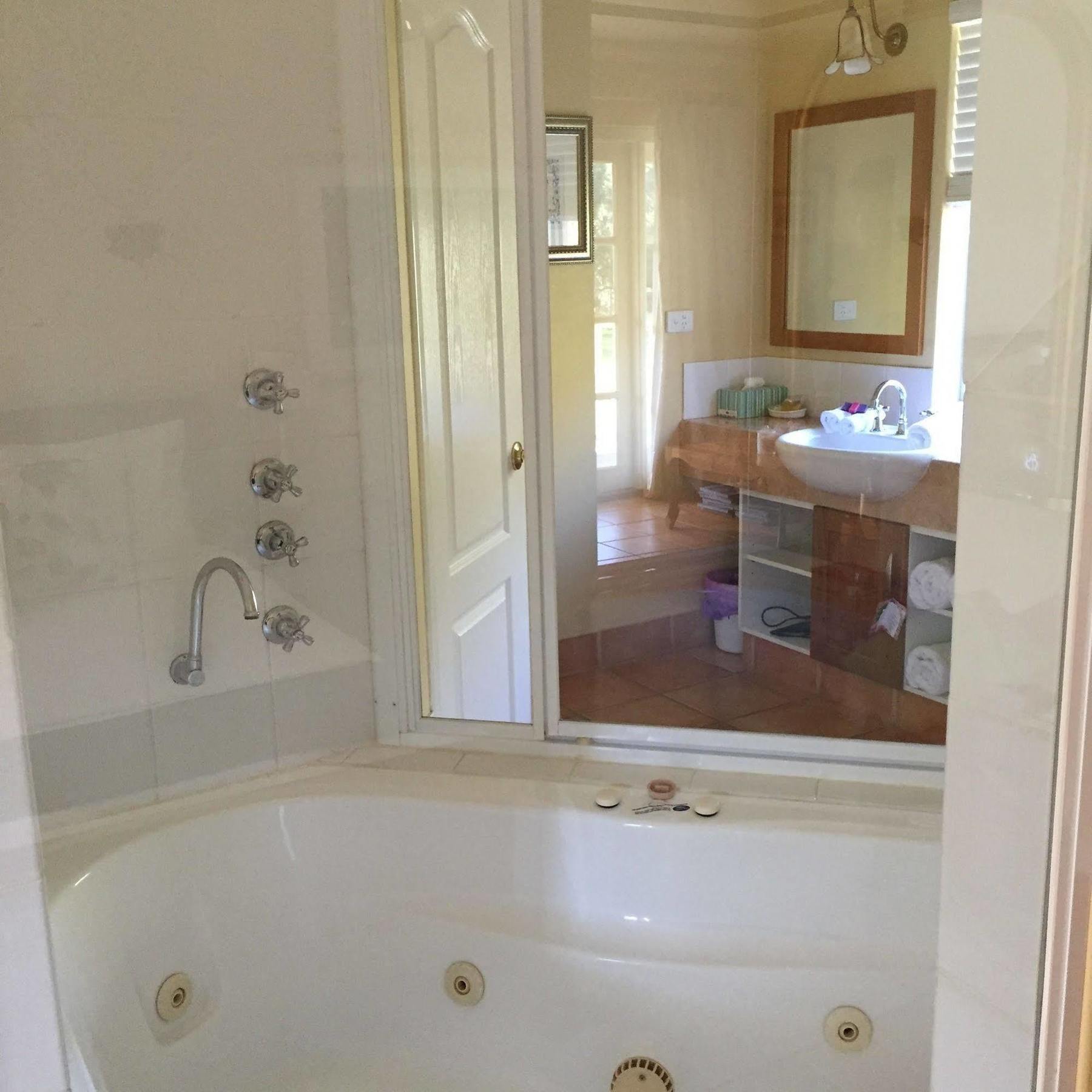 Erravilla Country Estate Spa Suite Accommodation Cowaramup Extérieur photo
